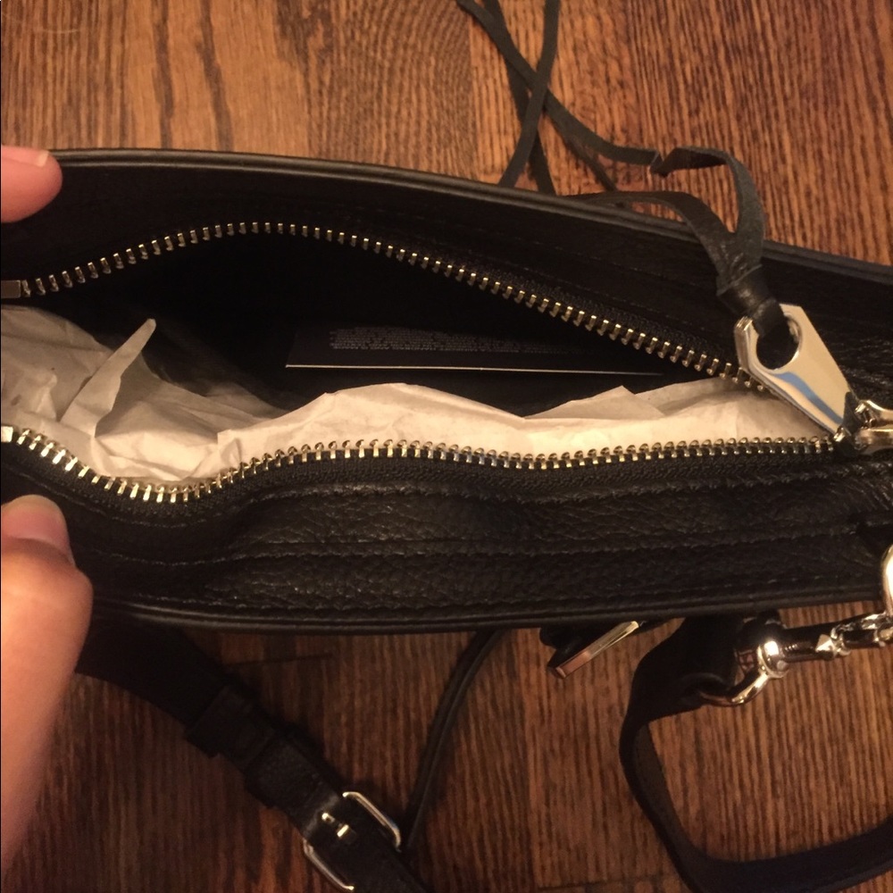 NWT Rebecca Minkoff Regan Crossbody - Picture 5 of 8