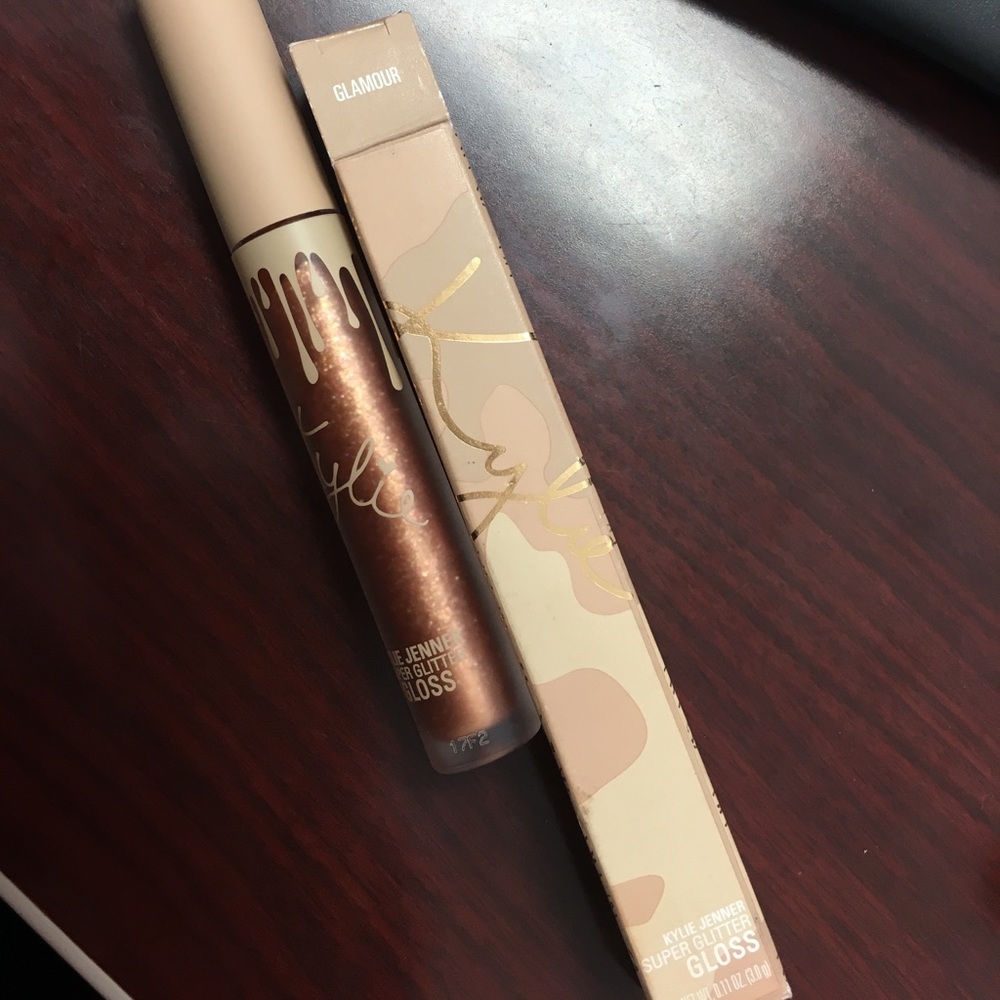 Lipstick (gloss)