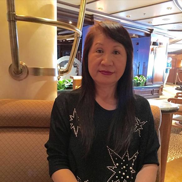 Meet your Posher, Julie - Picture 1 of 1