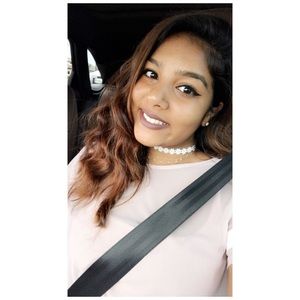 Meet your Posher, Davina