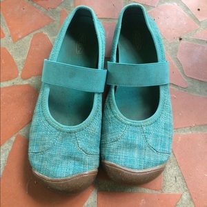 Keen teal Mary Janes