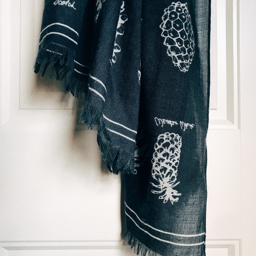 Madewell Pinecone Study Scarf