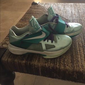 Nike KD, Kevin Durant size 10.5 Easter used
