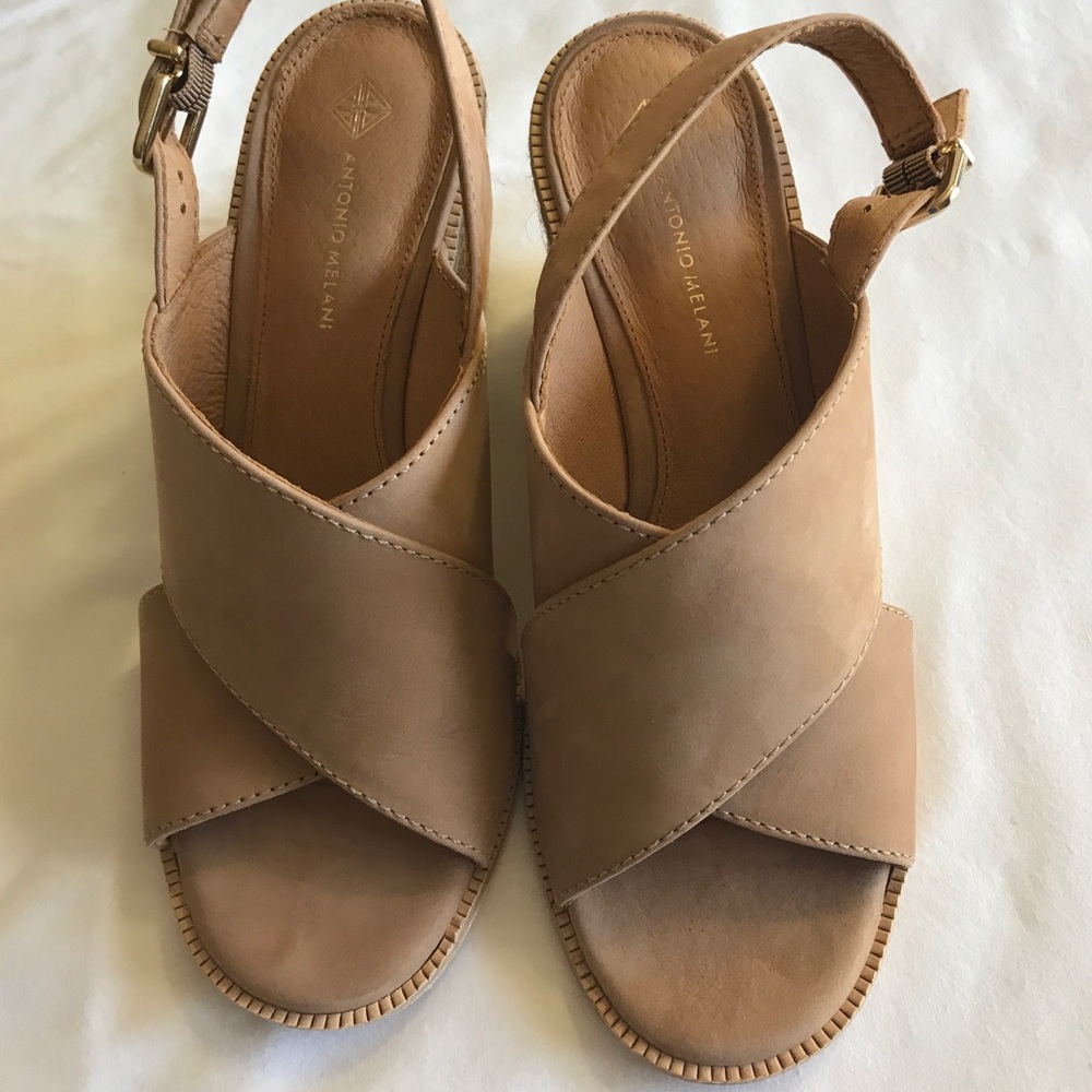 Antonio Melani NUDE Wedges Size 8