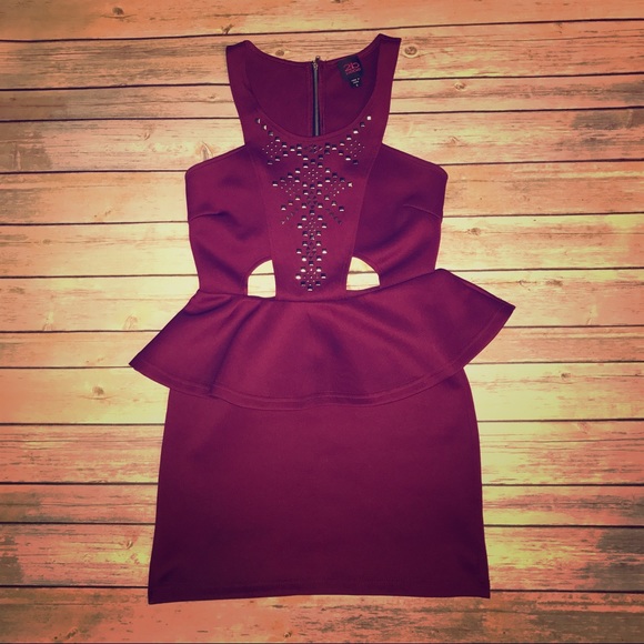 2B Bebe Dresses & Skirts - Bebe Burgundy dress