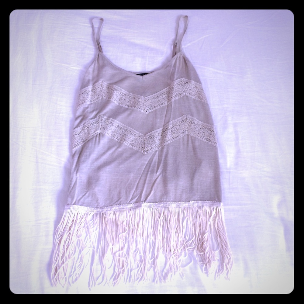 🌸NWOT AE Boho Fringe Tank🌸