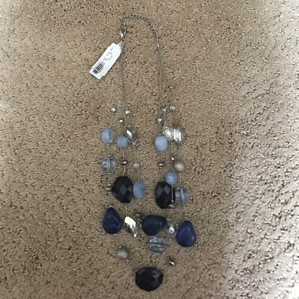 NWT Gemstone Hanging Necklace 😍