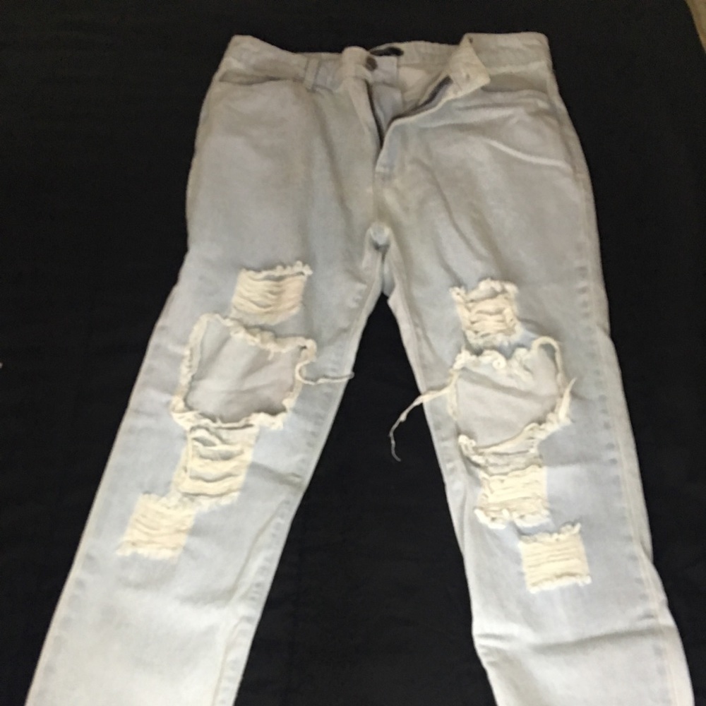 💥Destressed  boyfriend jeans💥