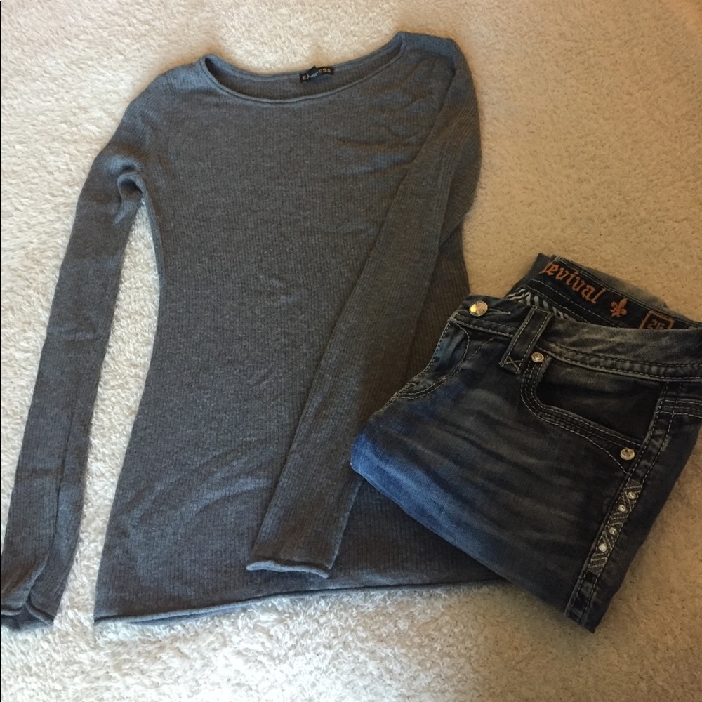 Express light weight sweater size Medium