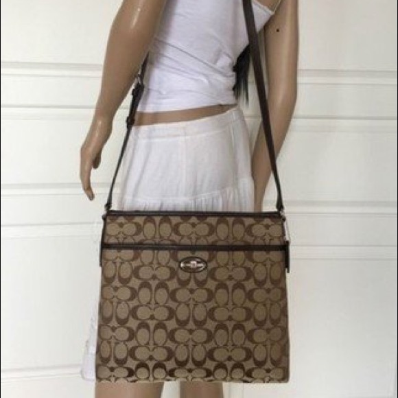 NWT COACH KHAKI BROWN SIGNATURE LEATHER CROSSBODY - Picture 4 of 5
