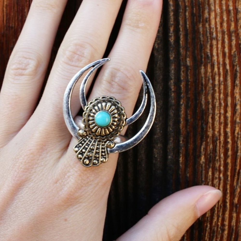 silver horn ring - Picture 2 of 3