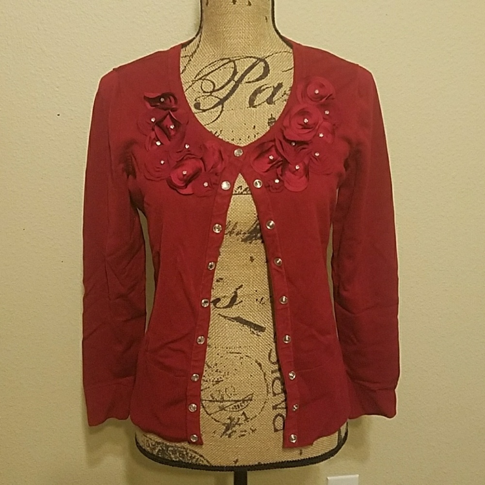 Light sweater maroon/red colored