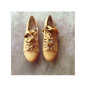 Lace up flats Brand New 🎉