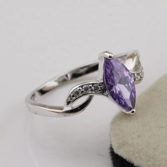 Classy Purple Amethyst Gemstone & Gold Filled Ring - Picture 2 of 5