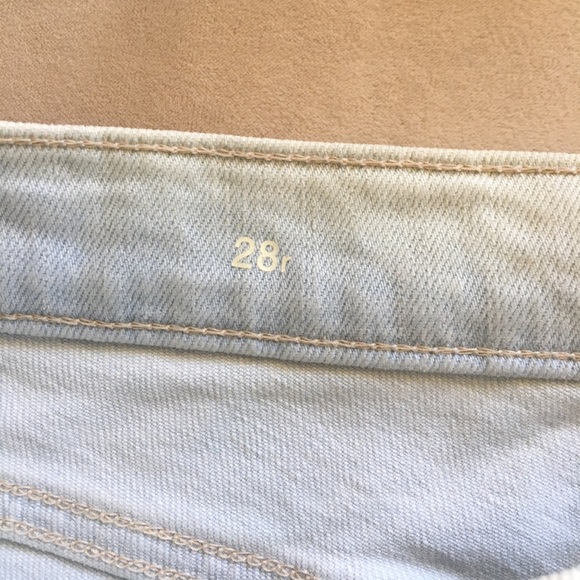New w/tags Gap shorts - Picture 7 of 7