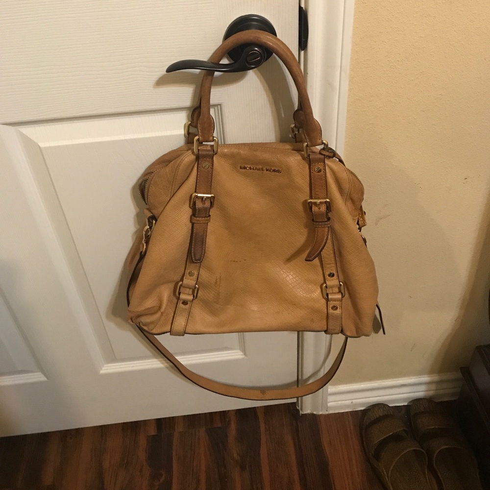 A Michael Kors purse