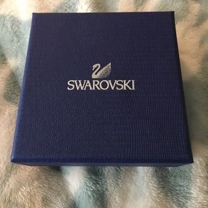 Swarovski Gold Earrings!