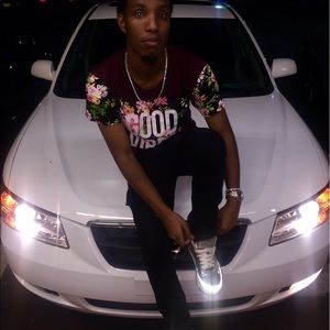 Meet your Posher, Larry