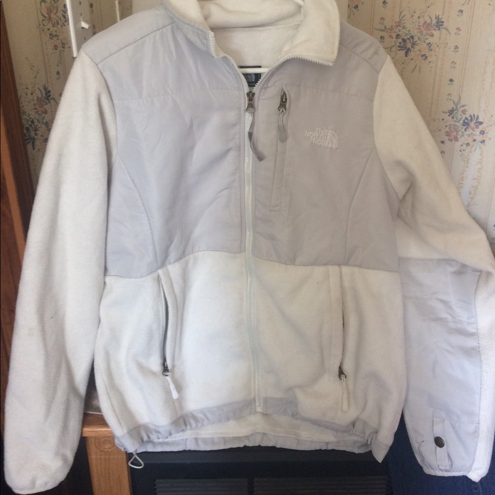 White/grey north face Denali fleece