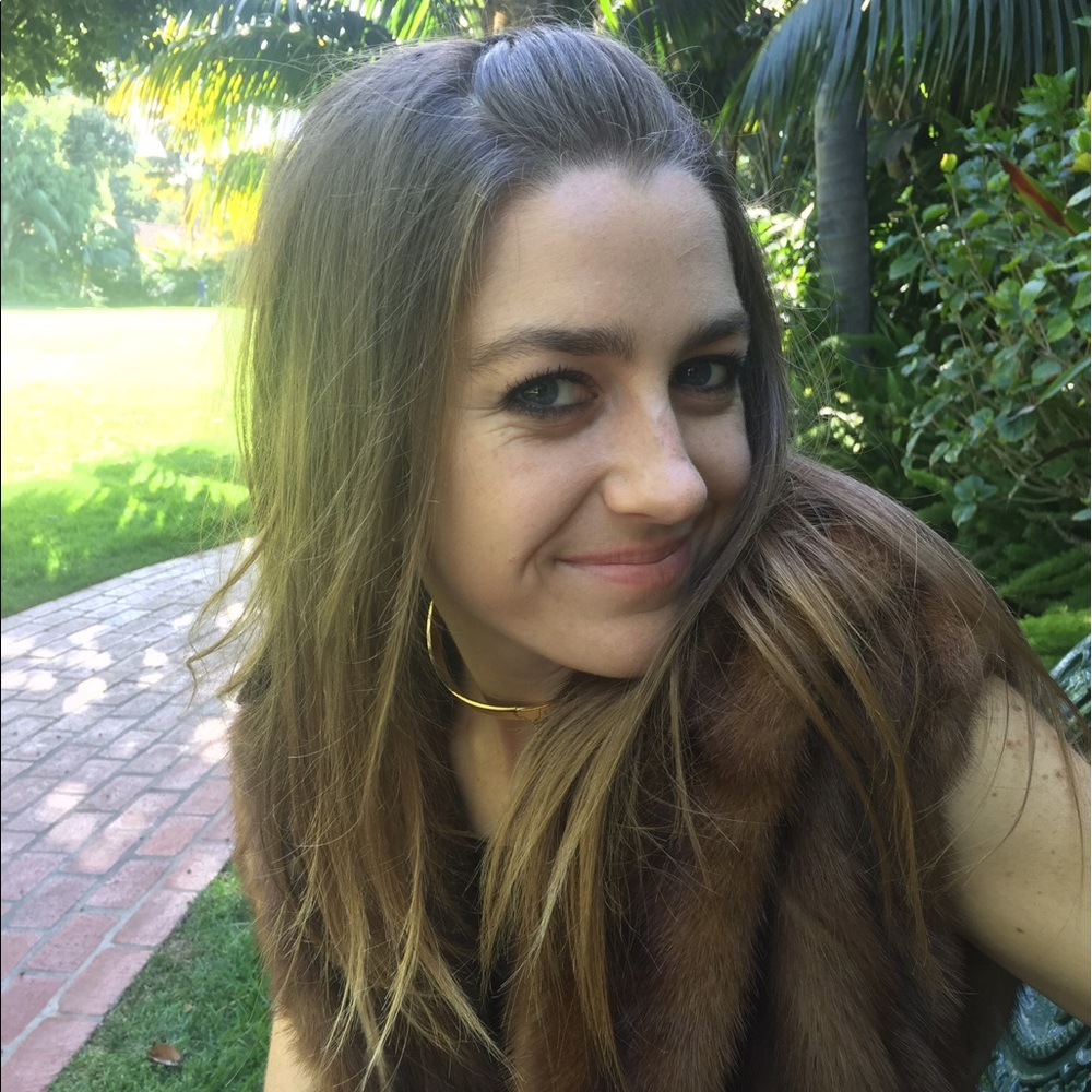 Meet your Posher, Mia