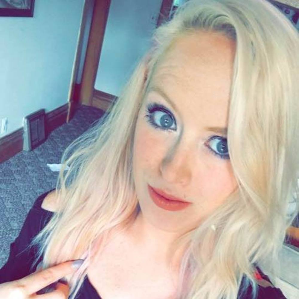 Meet your Posher, Manda