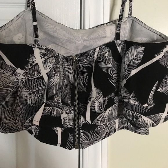 Halter Top - Picture 5 of 5