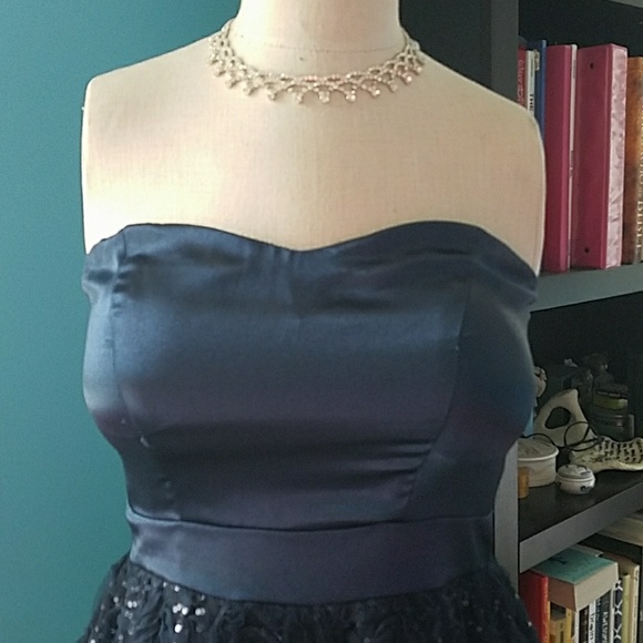 Lily Rose Formal Dress - Picture 3 of 7