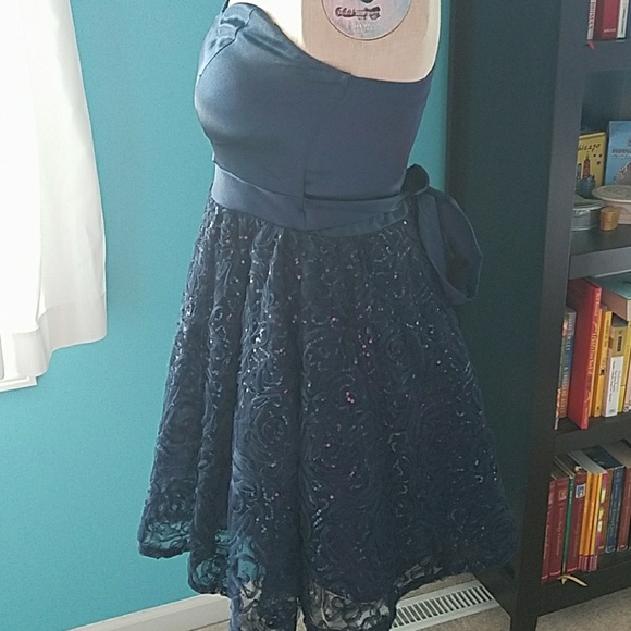 Lily Rose Formal Dress - Picture 5 of 7