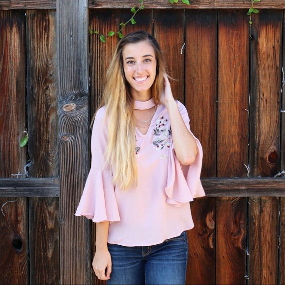 floral patch blouse - Picture 3 of 4