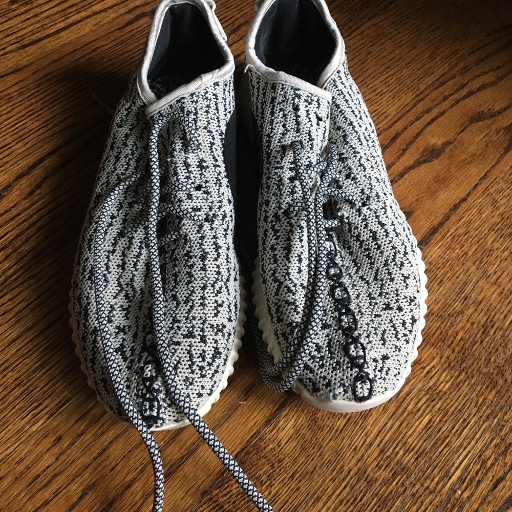 Yeezy gym shoe