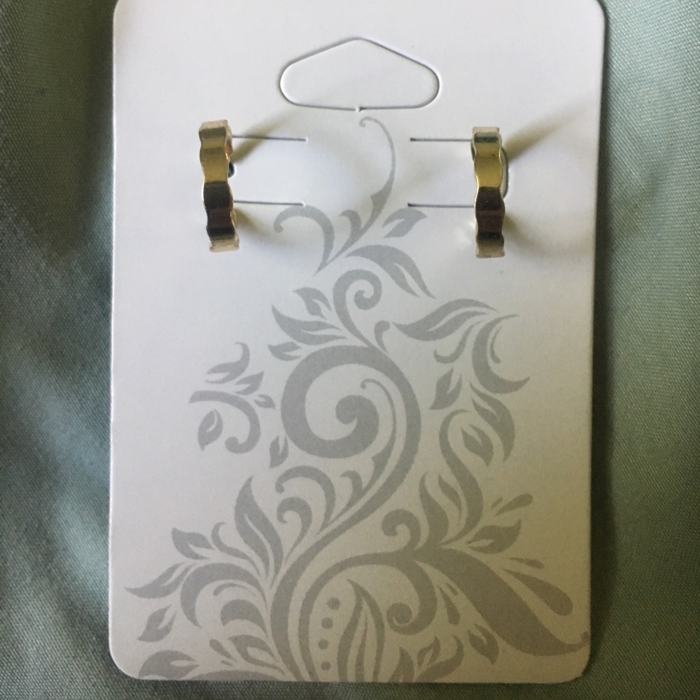 Scalloped Gold Hoops