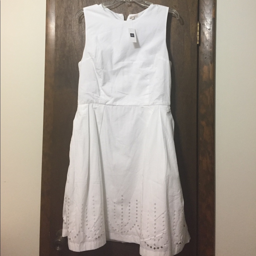 Gap fit and flare dress