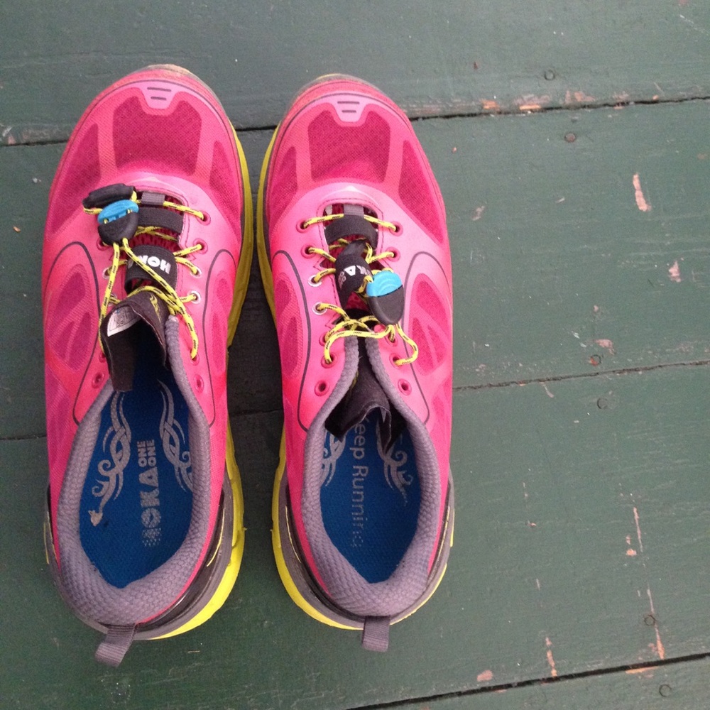 HOKA ONE ONE Women's Conquest Running Shoes