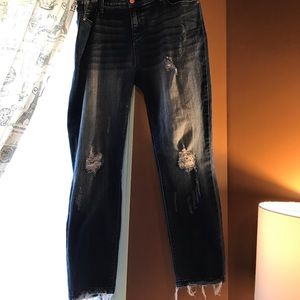 Distressed skinny jeans