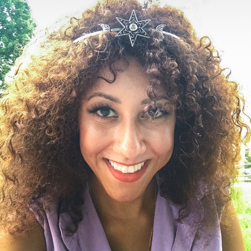 Meet your Posher, Raquel