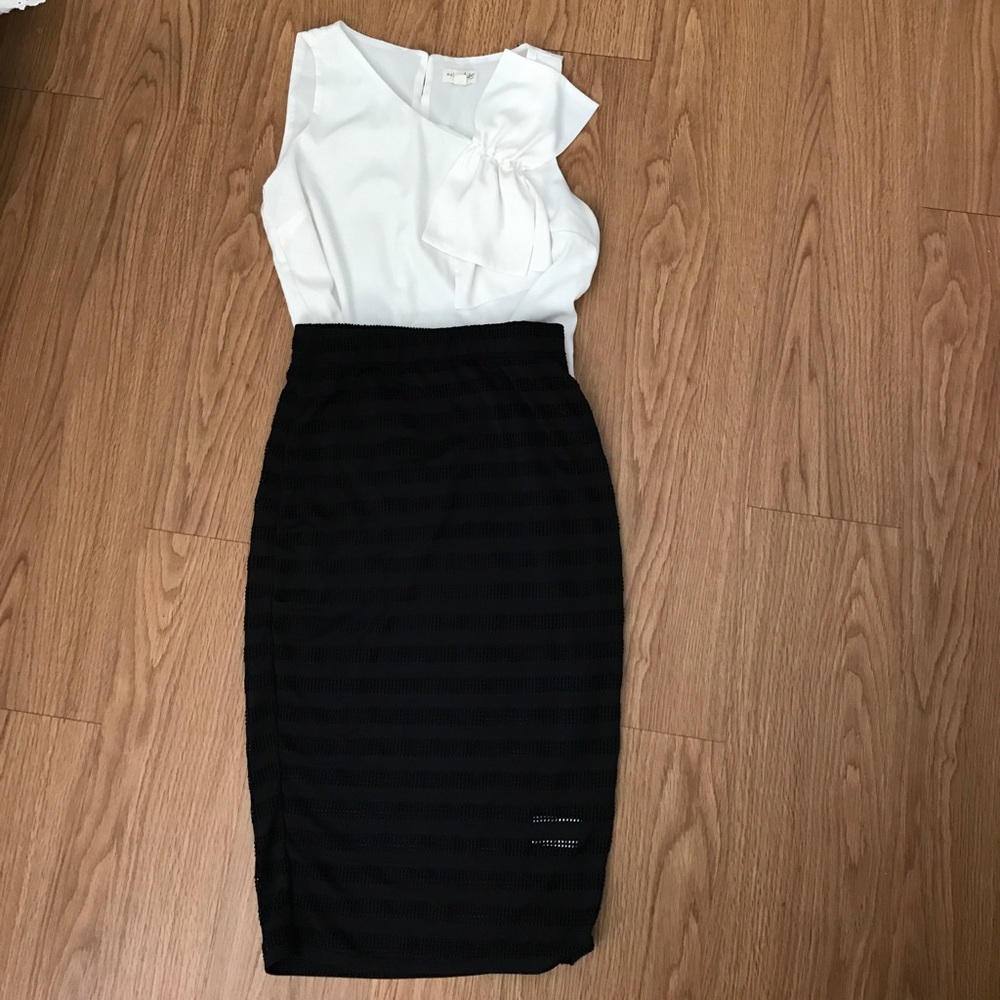 Black long skirt
