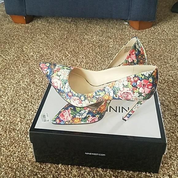 Nine West Shoes - Floral print heel