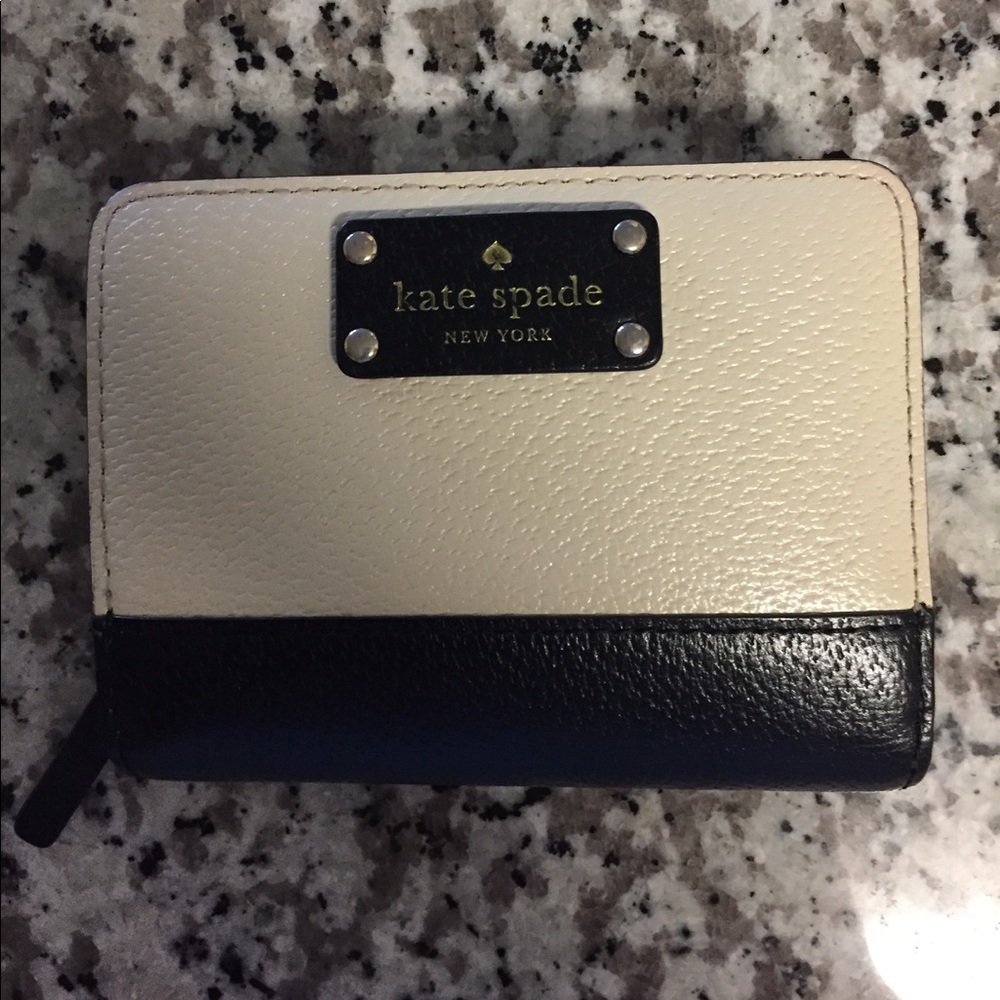 Kate Spade New York Two Tone Black & Cream Wallet