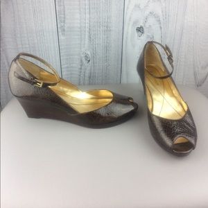 ENZO ANGIOLINI Patent Wedge Ankle Strap Size 9