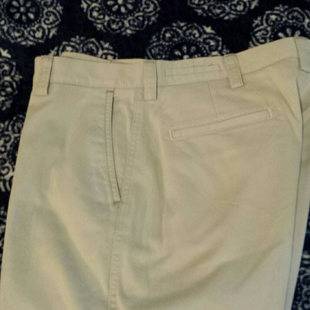 Khaki pants - Picture 3 of 8