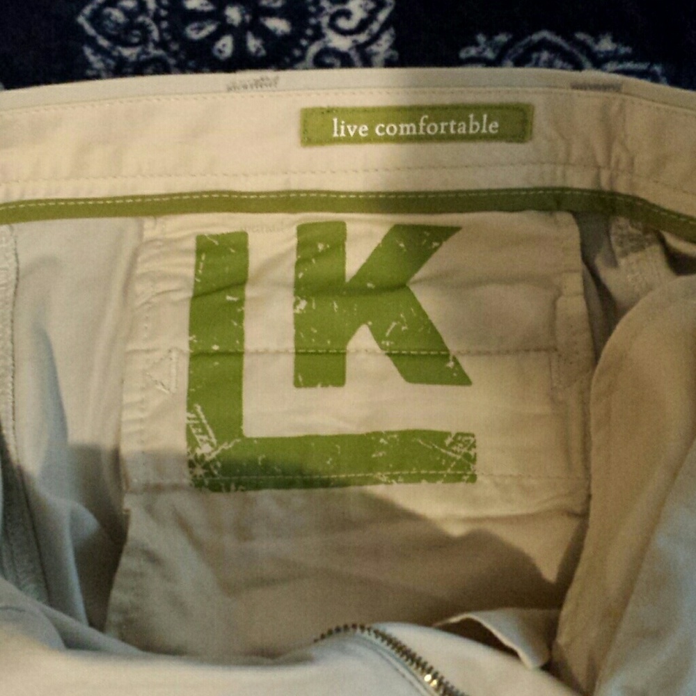 Khaki pants - Picture 4 of 8