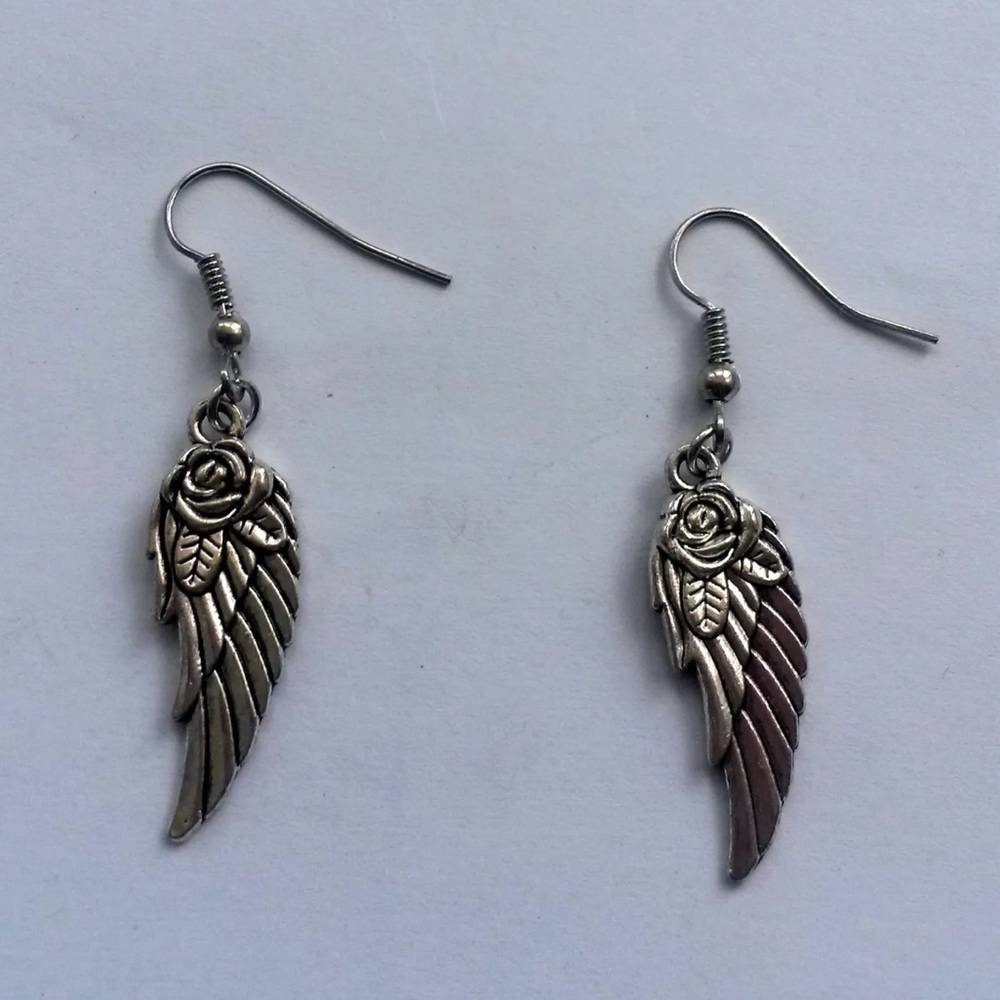 5/$25 Silver rose & Angel wing dangle earrings