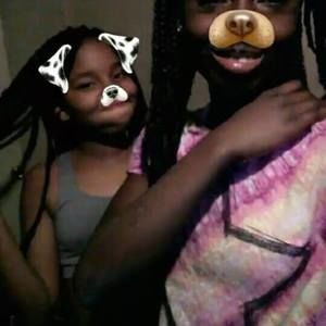 Meet your Posher, Demesha