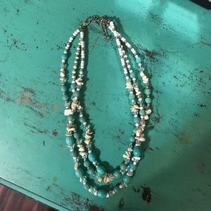 A beautiful turquoise necklace