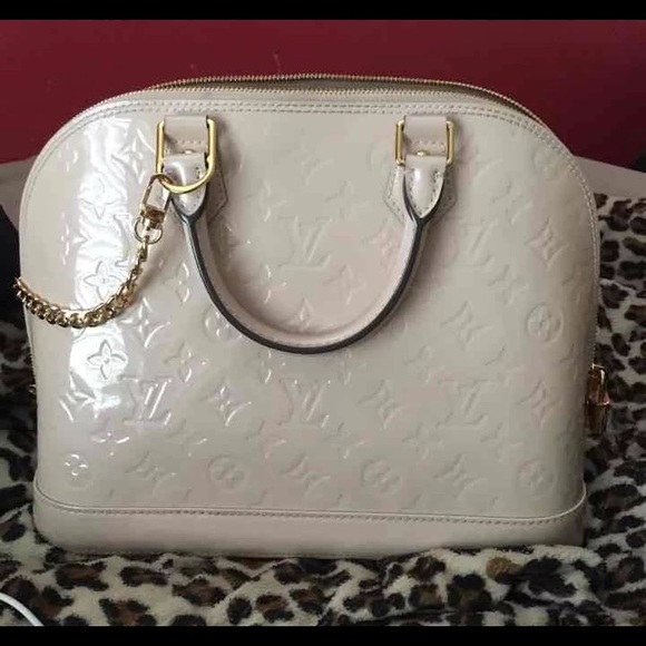 Louis Vuitton Alma Pm in Rose Angel - Picture 2 of 4