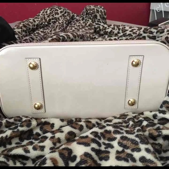 Louis Vuitton Alma Pm in Rose Angel - Picture 3 of 4