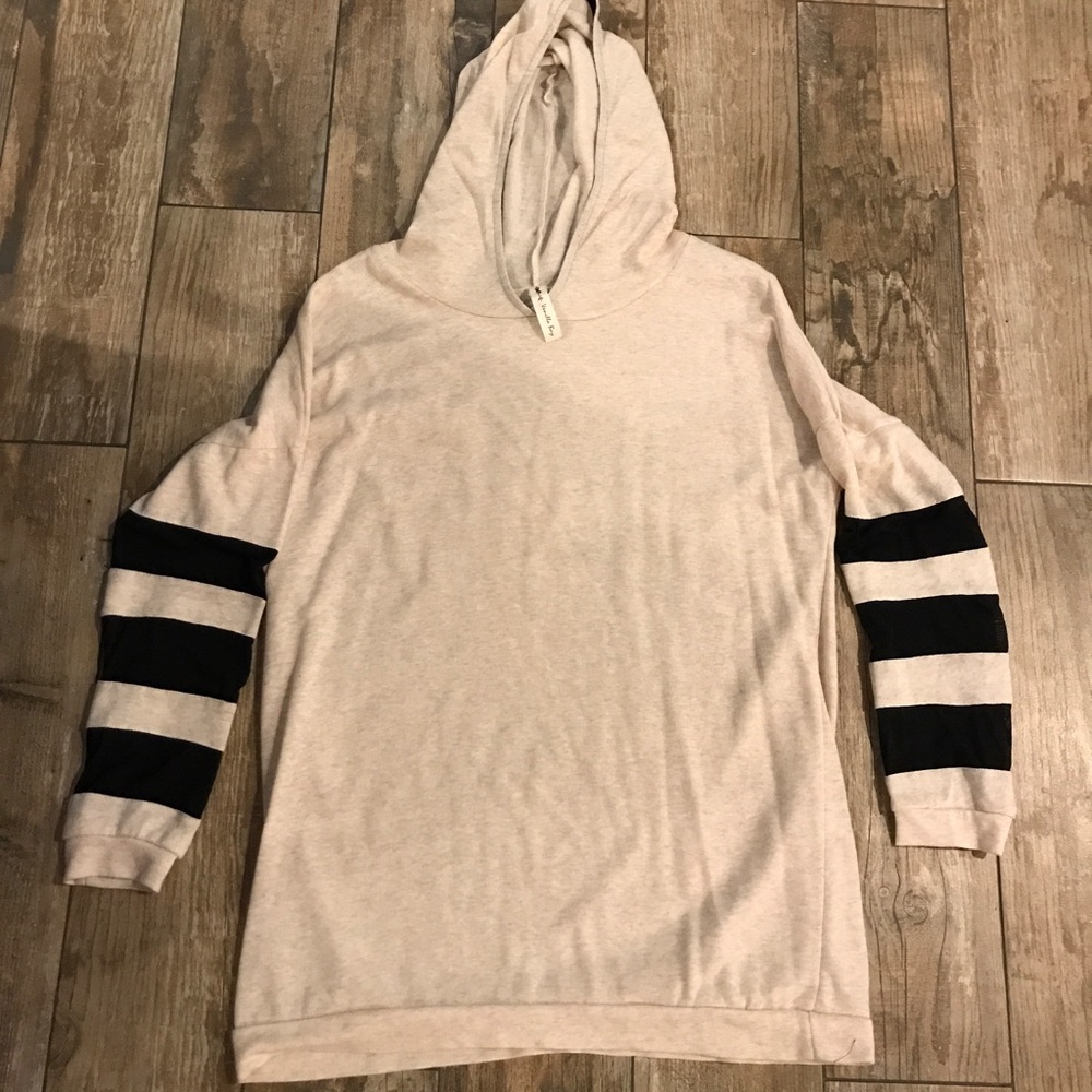 women's 3/4 in meshed sleeved hoodie NWOT