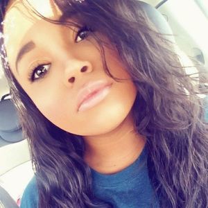 Meet your Posher, Destini