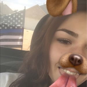 Meet your Posher, Valerie