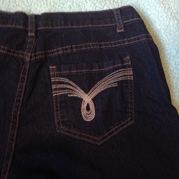 Jeans - Picture 4 of 4